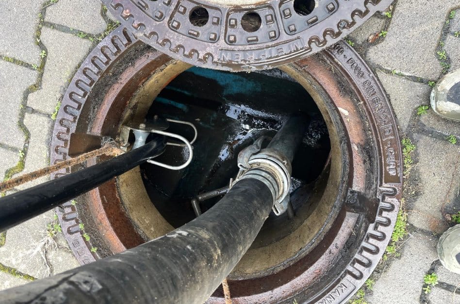 cistenie sacim vozom